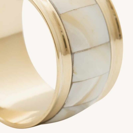 Picture of PEARL GOLD LID NAPKING RING                                 