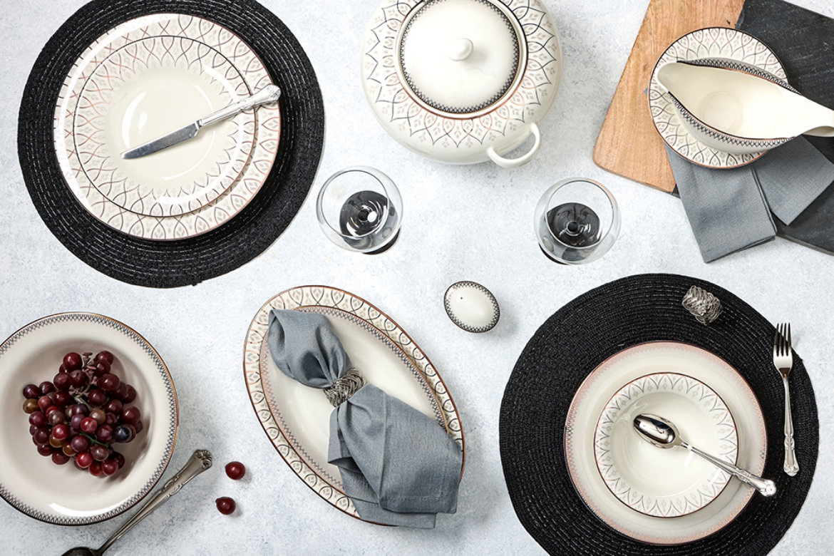 Picture of Elizabeth Dinner Set 60 pieces for 12 People             