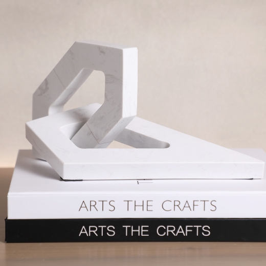 Picture of Marble Cenrterpiece