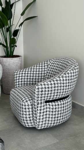 Picture of Wagi Accent Chair
