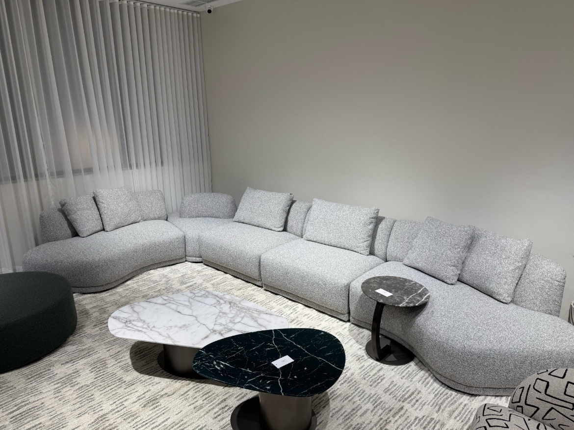 Picture of Aida Sofa Set