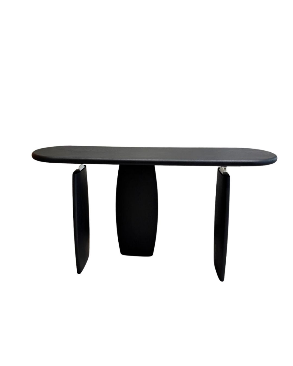 Picture of Hilton console